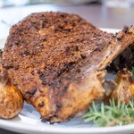 館山美食倶楽部 - 2025.5 スペアリブ香草焼き 地物新にんにく ローズマリー