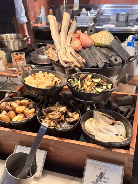 Buffets Receptions ビュッフェレセプション Buffets Receptions ビュッフェレセプション THE-MOMENT