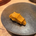 すし処 ひさ田 - 北海道の蝦夷馬糞雲丹、蒸して 