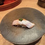 すし処 ひさ田 - 琵琶鱒、芽葱生姜 