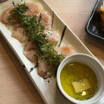 鳥焼肉ヒキワライ - 「むね香草焼」679円