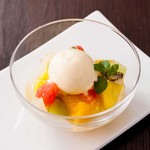 Fruit compote with lime flavor and vanilla Ice cream