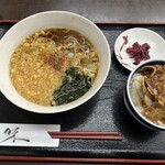 市場食堂 - ミニ丼と麺セット(900円)
