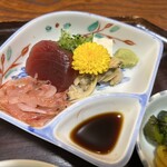 てんぷら 高七 - お刺身小皿！これが100円って激安すぎです。。