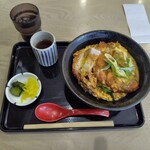 うどん・そば 吉平 - 志摩あおさ豚のカツ丼（1200円）