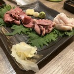 炭火串焼き 鶏料理 富所 - 