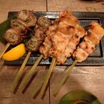 炭火串焼き 鶏料理 富所 - 