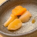 鮨 しゅん輔 - 大星サイズの小柱。酢醤油で和えてます。ラッコの大好物ヾ(≧▽≦)ﾉ