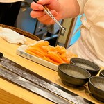 鮨 しゅん輔 - 青柳と小柱の登場