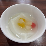 中国料理 峨嵋山 - 杏仁豆腐　お口直しに