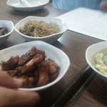 黄金屋 - つきだし　人数分違うものを出してくれました。