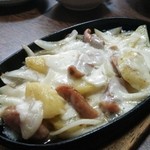 黄金屋 - じゃがいものチーズ炒め