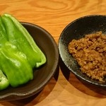 臥龍 - ピーマンと肉味噌