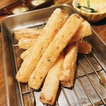 酒場むゆう - あつあつジューシーな揚げ大根！