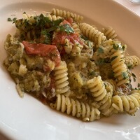 トラットリア グランボッカ - パスタは選べます！シラスとブロッコリーのなんちゃらフジッリだったはず…少なめでオーダー