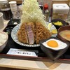 嬉嬉豚とんかつ 「君に、揚げる。」 池袋本店