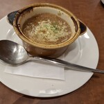 ロイヤルホスト 味の素スタジアム店 - オニオングラタンスープです。