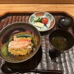 鈴田式 - 薪焼き大根と毛蟹のご飯　魚あらとあおさのりの赤だし