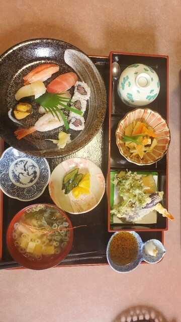 食楽まるさん - 南気仙沼（寿司）の写真