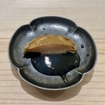 鮨 なんば - 蒸し鮑　宮城　うまみ溢れる鮑と餡　舎利入れたいです！