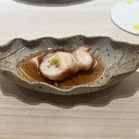 鮨 なんば 日比谷 - 佐島蒸し蛸　昆布出汁と