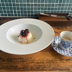 担々麺 QUATRE EPICE - チーズケーキとエスプレッソ