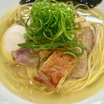 3931WORKS. - 味玉塩そば 1,070円