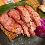 炭火焼肉 ひびの亭 - 