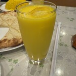 CURRY CAFE - マンゴーラッシー甘くて美味しく辛さを和らげてくれます。