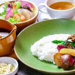 レストラン BIG LOG - 【季節野菜の農園カレー】