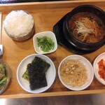 韓美軒 - プルコギ定食