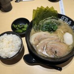 吾妻家 - 沖縄市/ラーメン | 食べログ 吾妻家 - 沖縄市/ラーメン | 食べログ