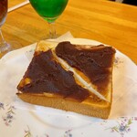 名古屋市市政資料館 喫茶室 - 小倉トースト