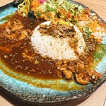 BOTANI：CURRY - 鶏ガラベースだからチキンが合う。