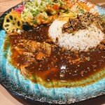 BOTANI：CURRY - ルーはノーマルの辛さ。