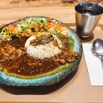 BOTANI：CURRY - 空席探して落ち着く。