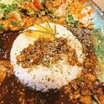 BOTANI：CURRY - ライスは普通サイズ。