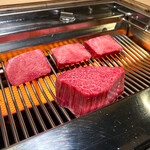 お肉屋 けいすけ 三男坊 - タン元の厚切り