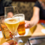 お肉屋 けいすけ 三男坊 - グラススパークリングがリーズナブル