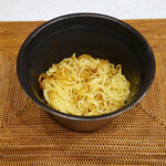 京鼎樓 - 焼きそばは二段重ねの下に