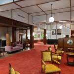 万平ホテル - .....ロビーからフロント.....