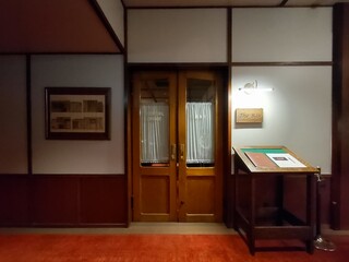 Manpei Hotel - .....Bar.....If you go down the hallway, there used to be a resource room on the left, but.....it's not there now.....(=^・^=).....