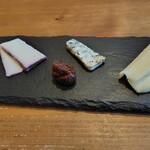 チーズを愛するWine&Bar Jerez - チーズ盛り合わせ①