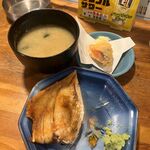 大阪梅田 シスターブラウン - カマ焼き　フライ　ワカメ汁