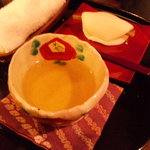 Kaname Annishitomiya - 宿泊の際は、まずお菓子。