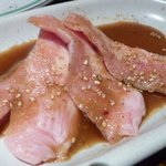 炭火焼肉HONMACHI - 豚トロ