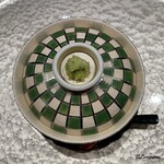 日本料理 とくを - 蒸物 蓋の上には山葵