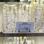 K'sキッチン - ショーケース内のポテタマ