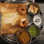 南インド料理店 ボーディセナ - ドーサ（オニオンチーズ）