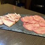 本格焼肉・もつ鍋 肉衛門 - 